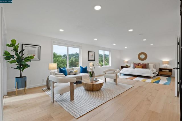 5 Wanda Ln, Orinda, CA 94563