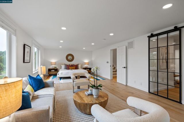 5 Wanda Ln, Orinda, CA 94563