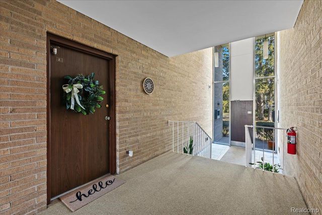 16539 Middlebelt Road 2, Livonia, MI 48154