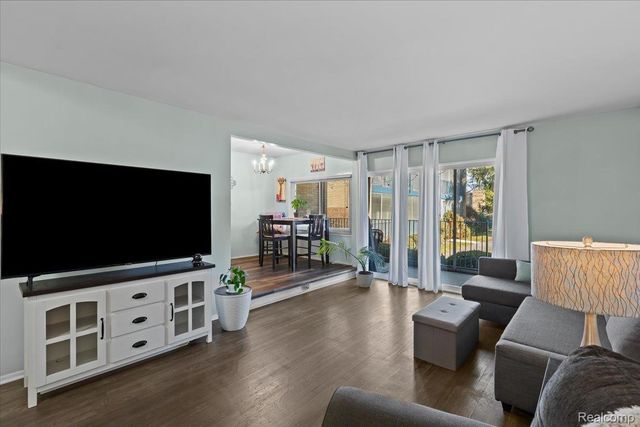 16539 Middlebelt Road 2, Livonia, MI 48154