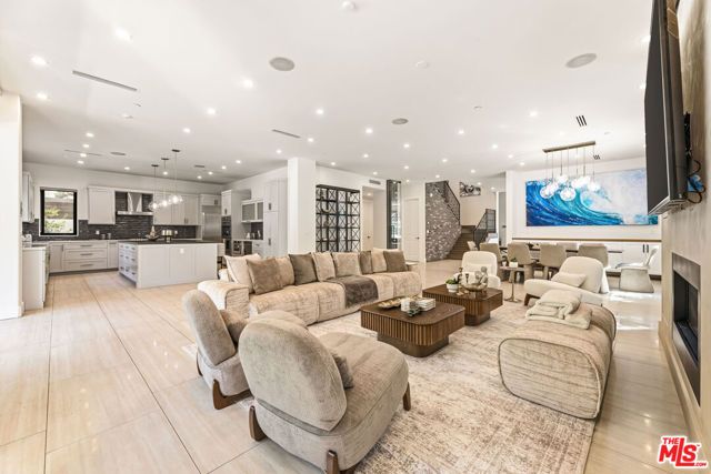 5017 Hesperia Avenue, Encino (los Angeles), CA 91316