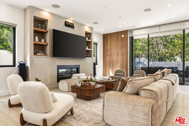 5017 Hesperia Avenue, Encino (los Angeles), CA 91316