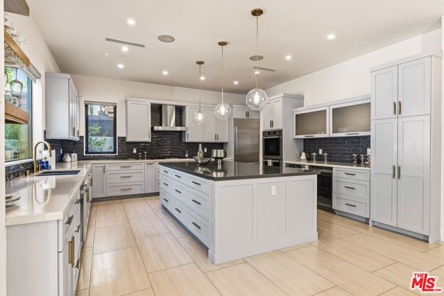 5017 Hesperia Avenue, Encino (los Angeles), CA 91316