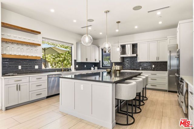 5017 Hesperia Avenue, Encino (los Angeles), CA 91316