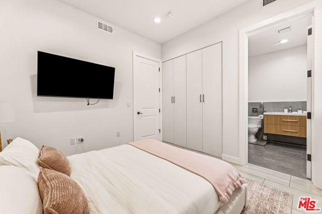 5017 Hesperia Avenue, Encino (los Angeles), CA 91316