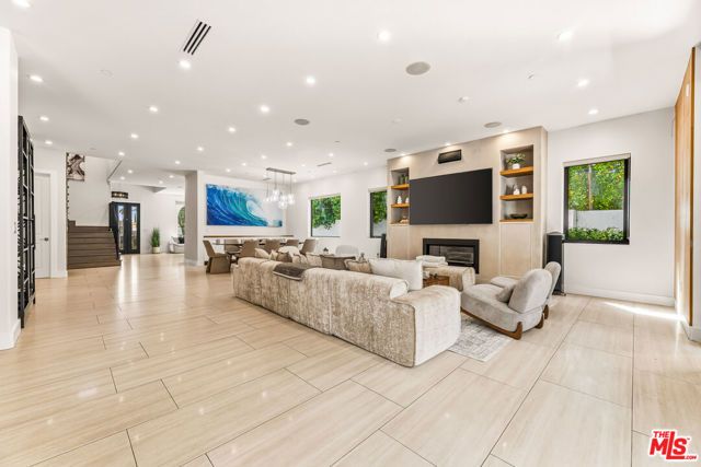 5017 Hesperia Avenue, Encino (los Angeles), CA 91316