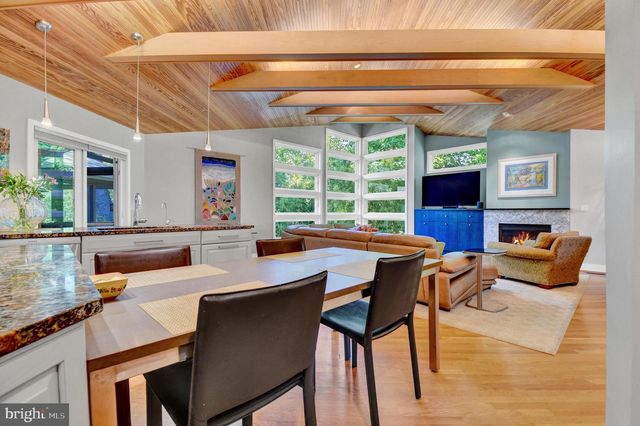 5829 MARBURY RD, Bethesda, MD 20817