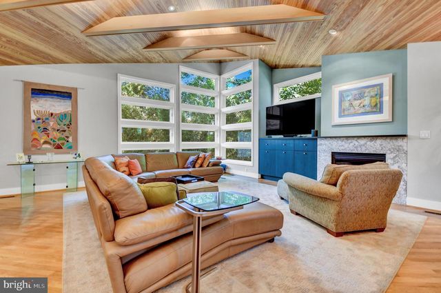 5829 MARBURY RD, Bethesda, MD 20817