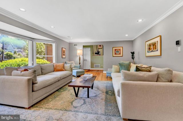 5829 MARBURY RD, Bethesda, MD 20817