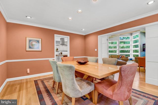 5829 MARBURY RD, Bethesda, MD 20817