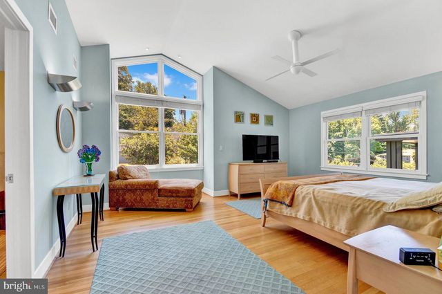 5829 MARBURY RD, Bethesda, MD 20817