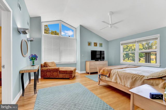 5829 MARBURY RD, Bethesda, MD 20817