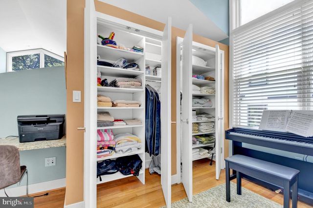 5829 MARBURY RD, Bethesda, MD 20817