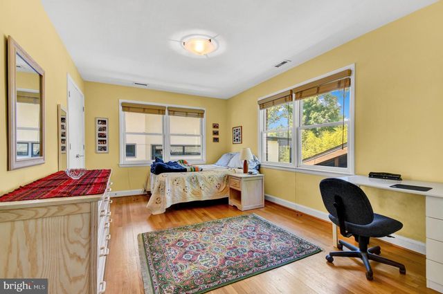 5829 MARBURY RD, Bethesda, MD 20817
