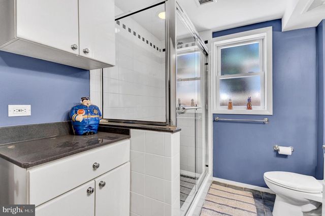 5829 MARBURY RD, Bethesda, MD 20817