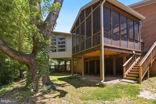 5829 MARBURY RD, Bethesda, MD 20817