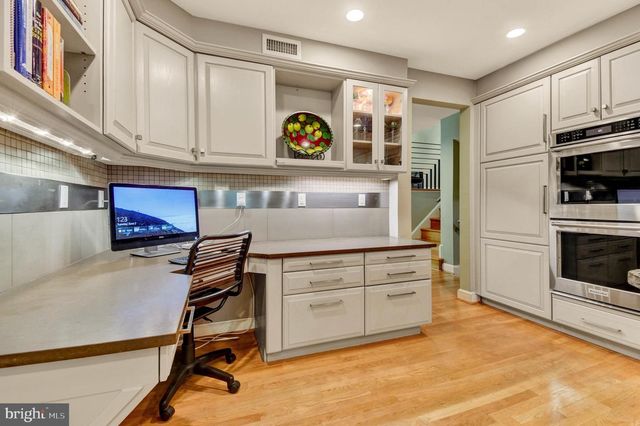 5829 MARBURY RD, Bethesda, MD 20817