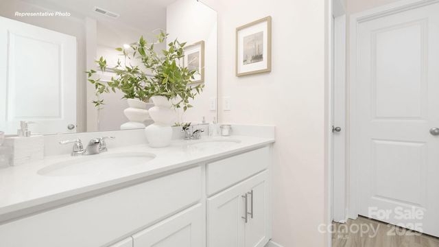 11313 Cardinal Creek Avenue, Charlotte, NC 28215