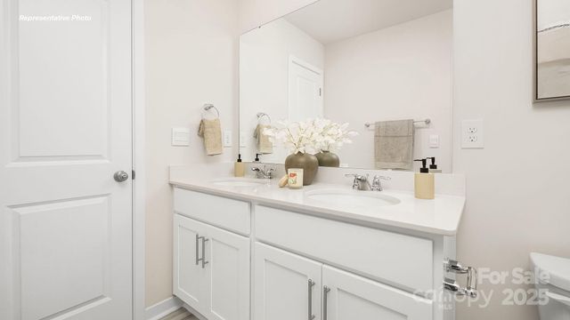 11313 Cardinal Creek Avenue, Charlotte, NC 28215