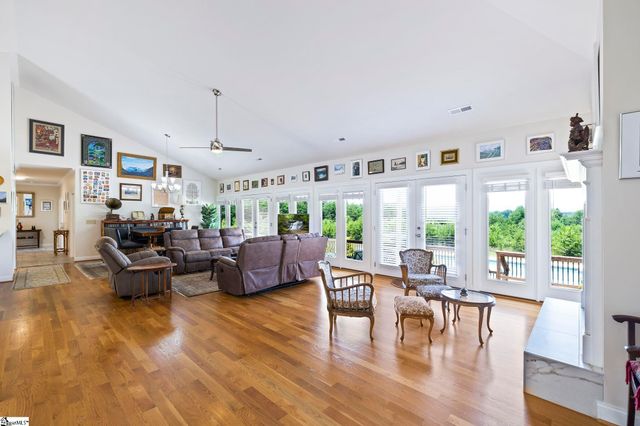 6735 Highway 357, Campobello, SC 29322