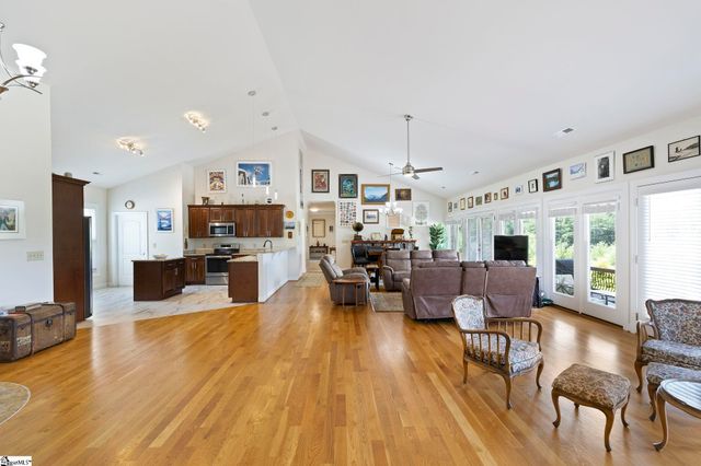 6735 Highway 357, Campobello, SC 29322