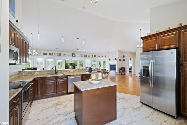 6735 Highway 357, Campobello, SC 29322