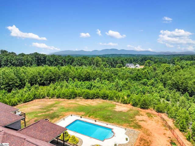 6735 Highway 357, Campobello, SC 29322