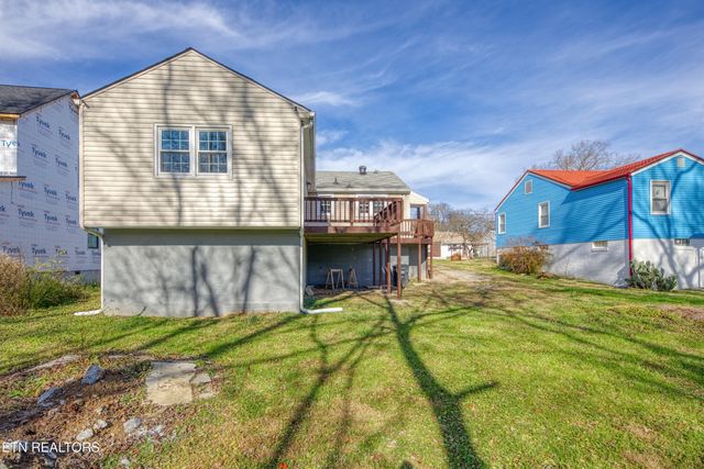 3206 Boright Drive, Knoxville, TN 37917