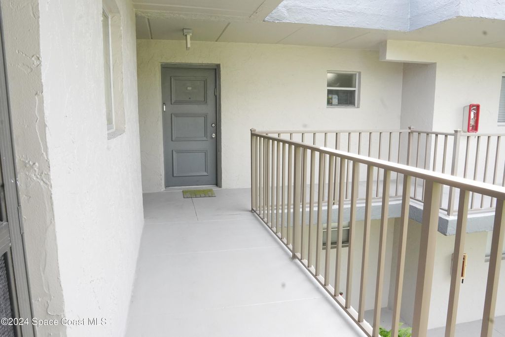 3025 Thrush Drive, 207, Melbourne, FL 32935