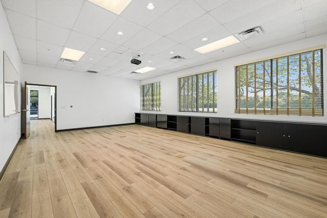 190 N Bagdad RD, Leander, TX 78641