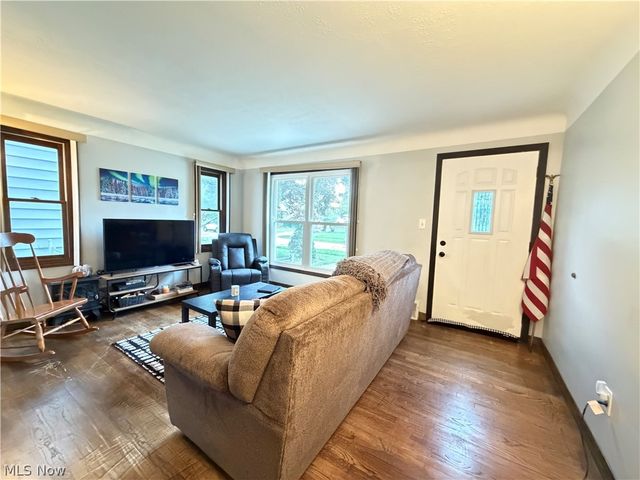 2621 Liggett Drive, Parma, OH 44134