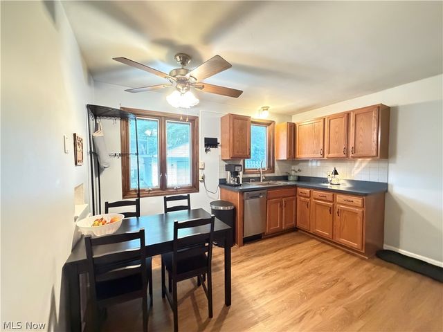 2621 Liggett Drive, Parma, OH 44134