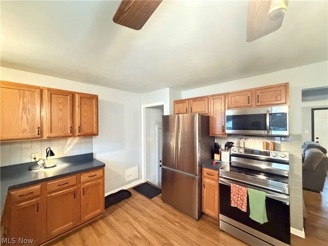 2621 Liggett Drive, Parma, OH 44134
