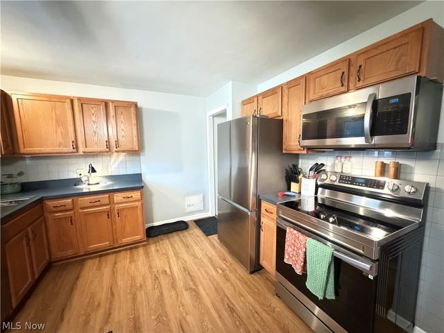 2621 Liggett Drive, Parma, OH 44134