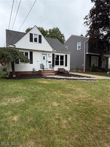 2621 Liggett Drive, Parma, OH 44134
