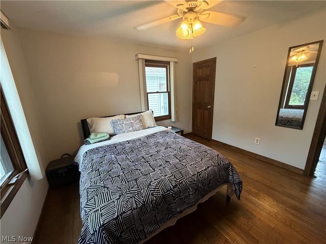 2621 Liggett Drive, Parma, OH 44134