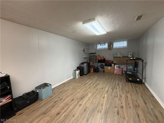 2621 Liggett Drive, Parma, OH 44134