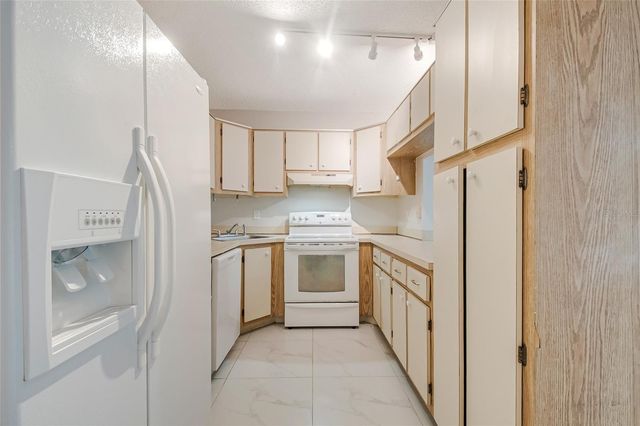 8201 SUN SPRING CIRCLE C2, Orlando, FL 32825