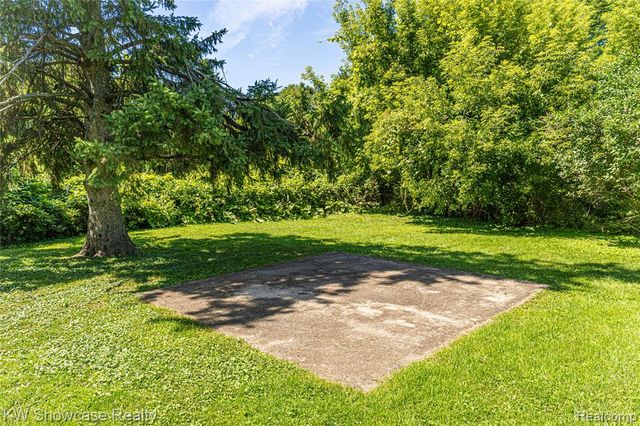 3651 Chicago Road, Warren, MI 48092