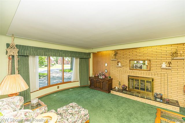 3651 Chicago Road, Warren, MI 48092