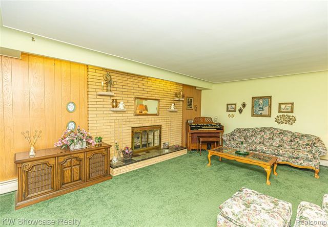 3651 Chicago Road, Warren, MI 48092