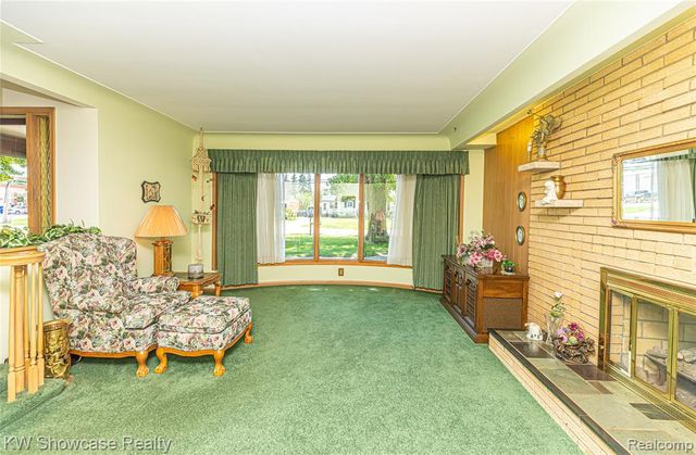 3651 Chicago Road, Warren, MI 48092