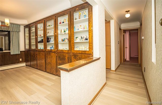 3651 Chicago Road, Warren, MI 48092