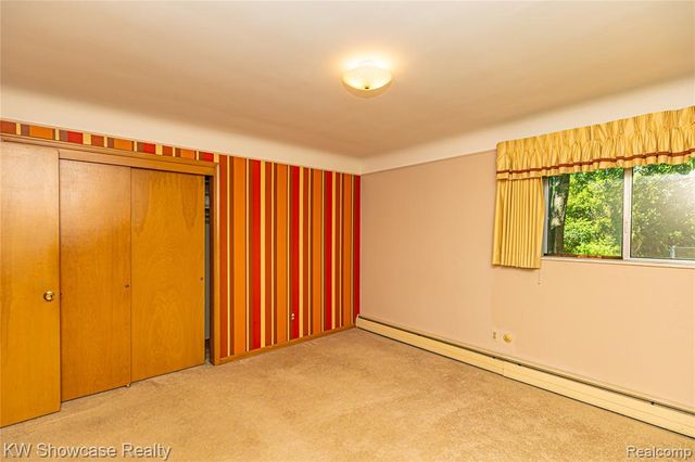 3651 Chicago Road, Warren, MI 48092