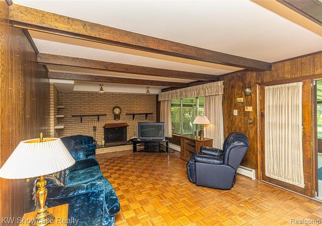 3651 Chicago Road, Warren, MI 48092