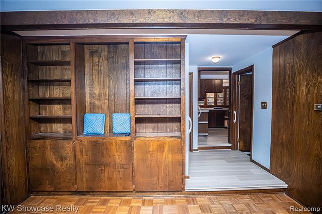 3651 Chicago Road, Warren, MI 48092