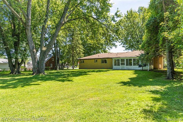 3651 Chicago Road, Warren, MI 48092