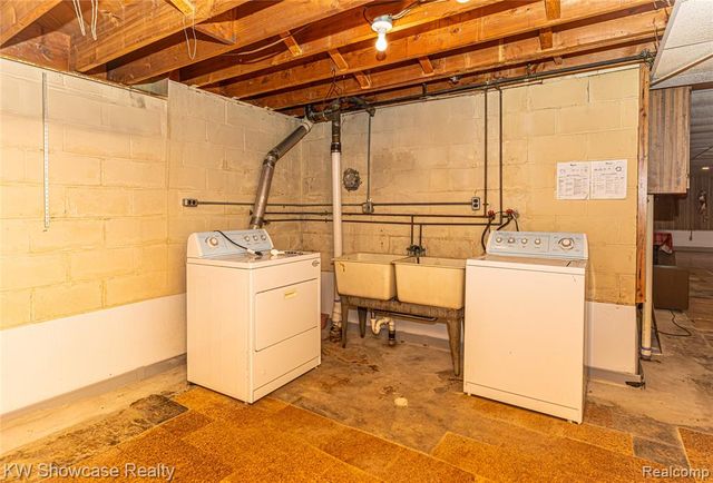 3651 Chicago Road, Warren, MI 48092