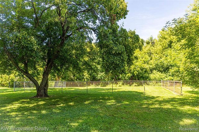 3651 Chicago Road, Warren, MI 48092