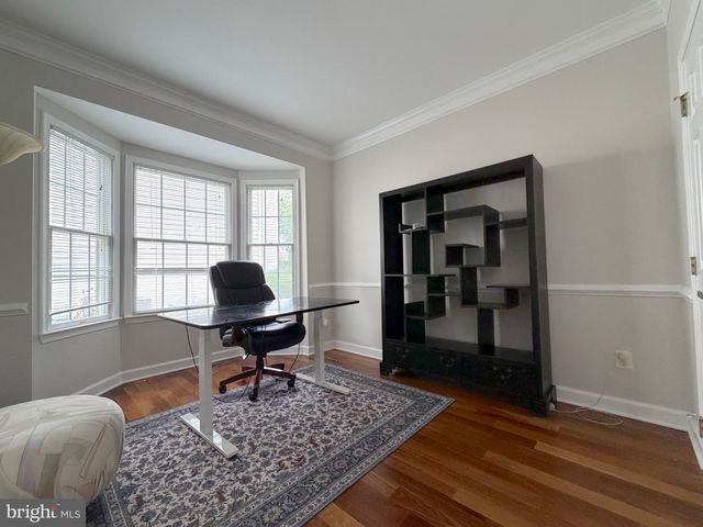 13353 HORSEPEN WOODS LN, Herndon, VA 20171